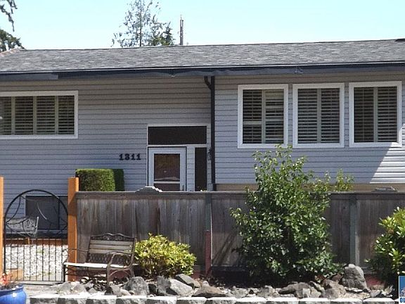 2nd image of 1311 W 16th St