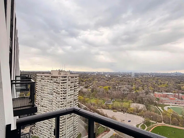 60 Central Park Dr #Penthouse 02 — Photo 15
