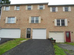 2622 Mountain Ln, Allentown, PA 18103