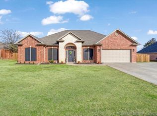 1510 Remington West Cir, Durant, OK 74701