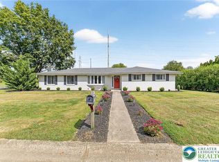 4110 Ginger Ln, Bethlehem, PA 18020
