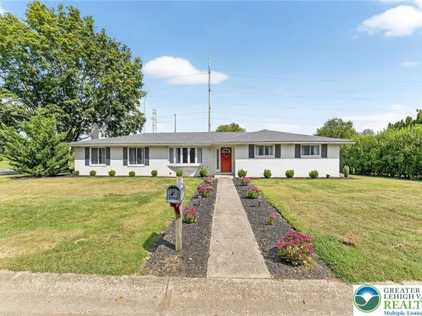 4110 Ginger Ln, Bethlehem, PA 18020