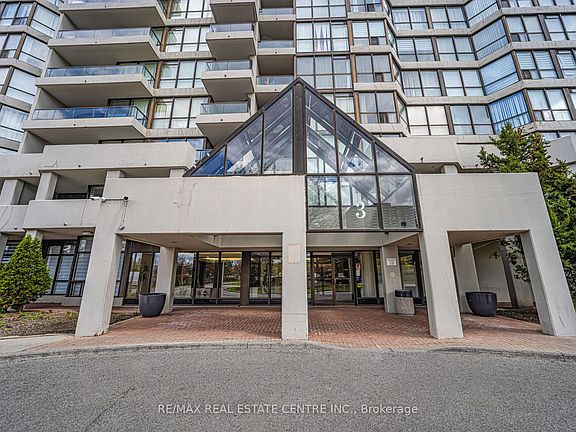 4th image of 3 Rowntree Rd E #607