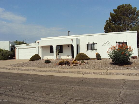 2nd image of 1111 N Avenida Canon Del Cajon