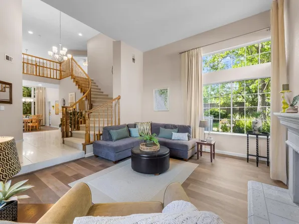 192 Orange Blossom Cir, Folsom, CA 95630