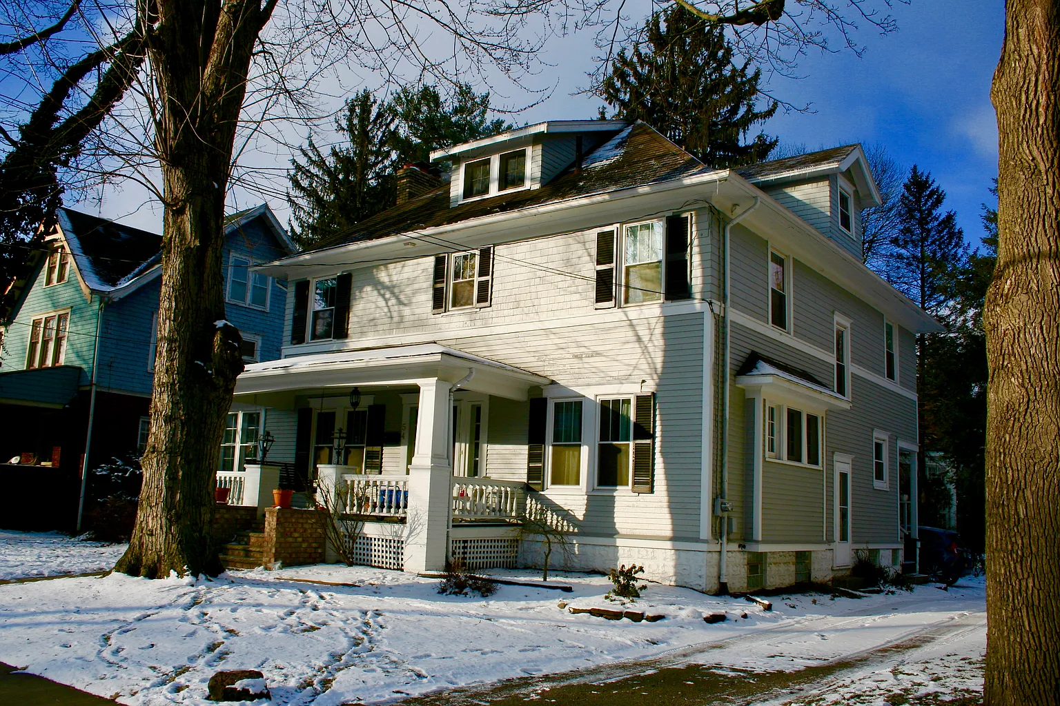 54 Mayfield Ave photo 1