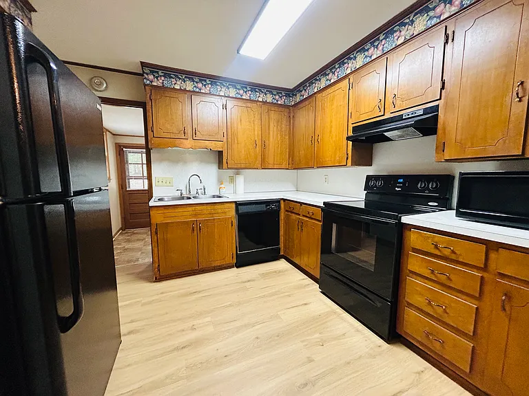1715 Leeway St #1715 — Photo 3