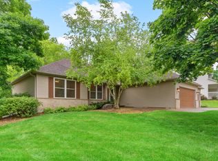 10693 Alicia Cir, Inver Grove Heights, MN 55077