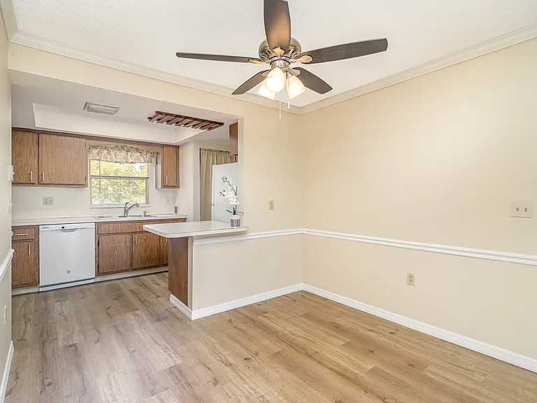 3135 Shady Dell Ln — Photo 7