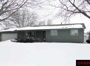1706 Hodgson Rd, North Mankato, MN 56003
