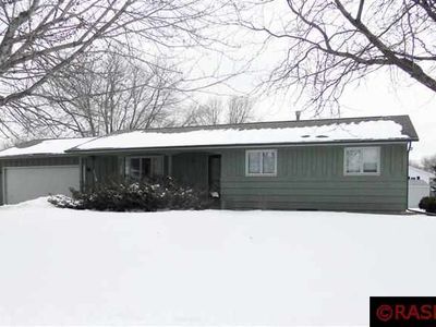 1706 Hodgson Rd, North Mankato, MN, 56003