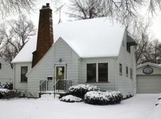 216 W 11th St, Muscatine, IA 52761