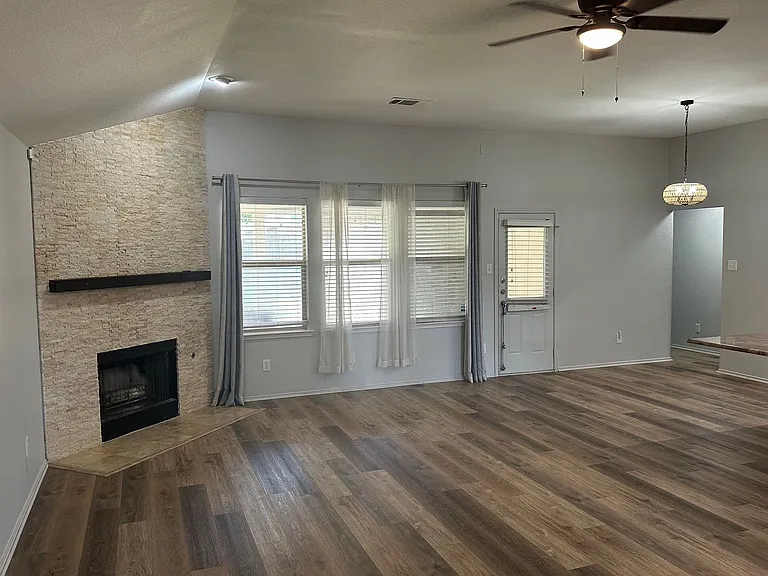 5212 Blackwood Dr — Photo 5