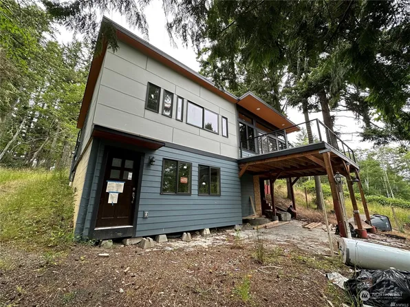 822 E Herron Boulevard NW, Lakebay, WA 98349