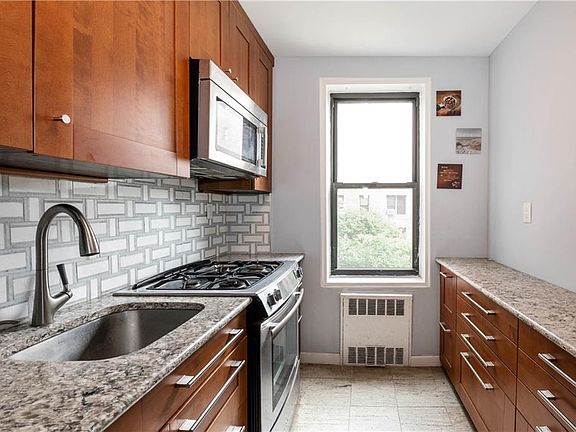 2nd image of 2240 Burnett St APT 2A