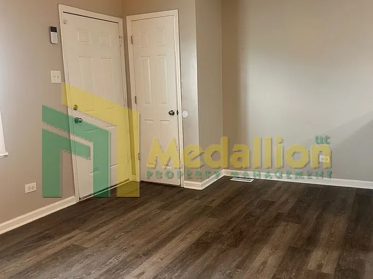 8358 S Morgan St — Photo 3