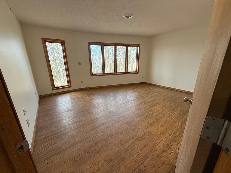5625 Rice Lake Rd NE — Photo 4
