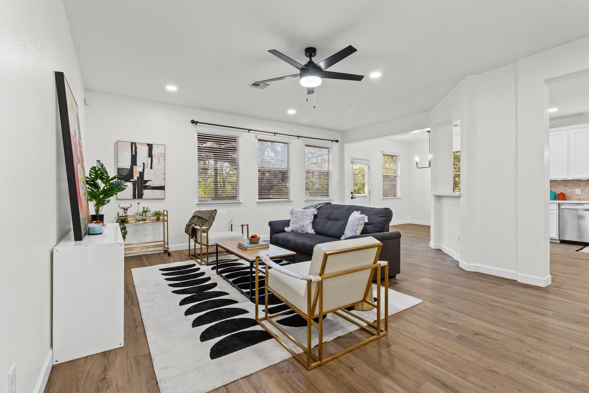 next background image