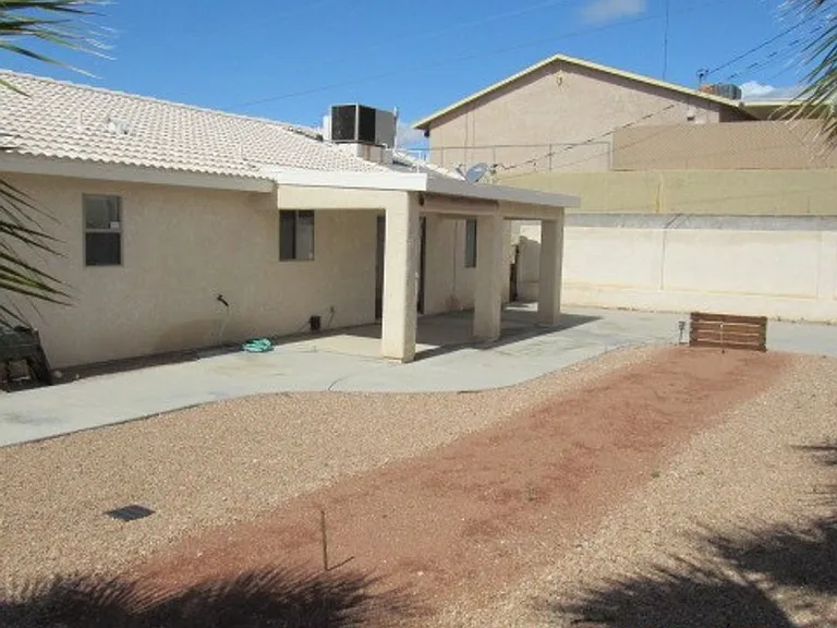 3740 Hiawatha Dr — Photo 16