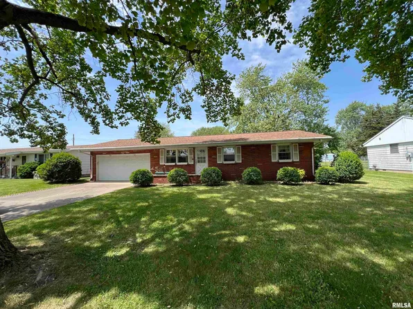 16 S 17th Ave, Canton, IL 61520