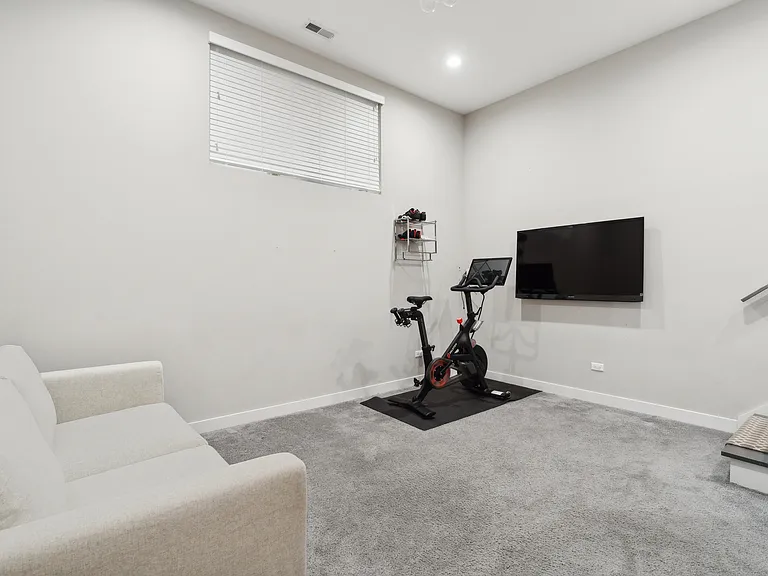 1339 W Ancona St — Photo 18