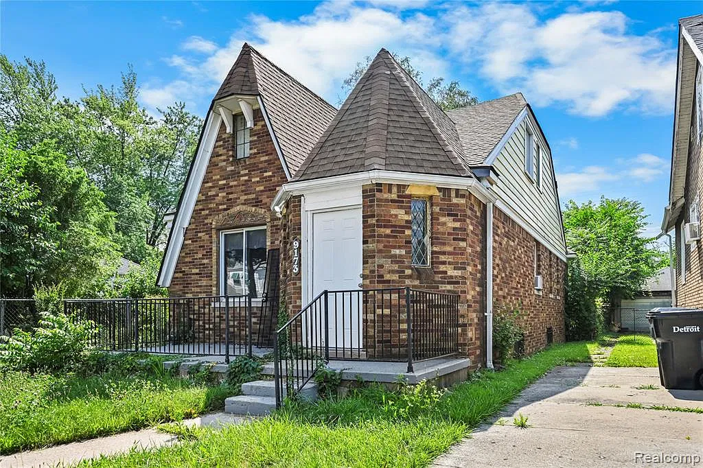 3 bed, 1648 sqft, $1,400 — Photo 2