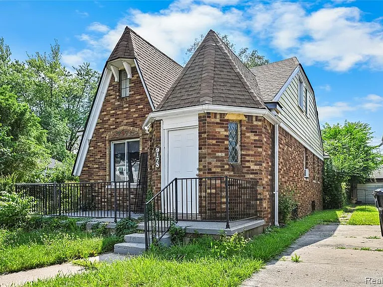 9173 Appoline St — Photo 11