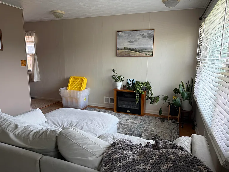 2207 Anna Ave — Photo 4