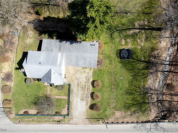 2nd image of 115 N High St