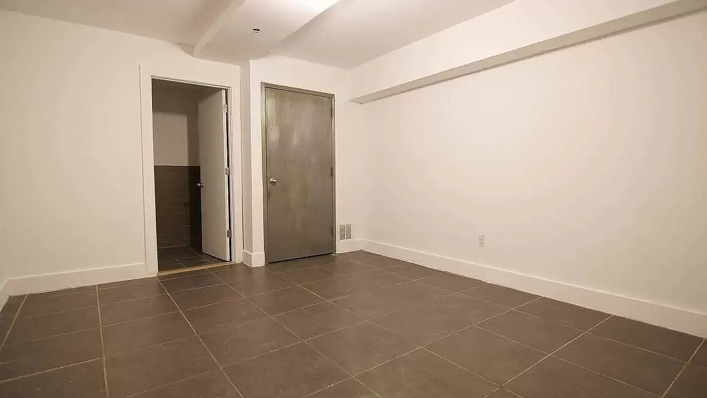 678 Prospect Place — Photo 4