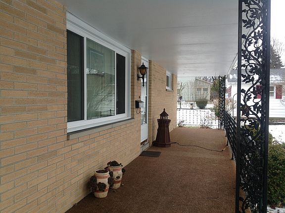 3rd image of 153 E Virginia Ave