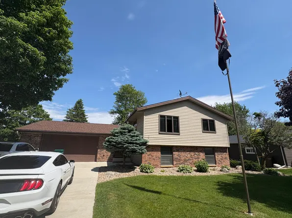 1918 Bayview Dr, Albert Lea, MN 56007