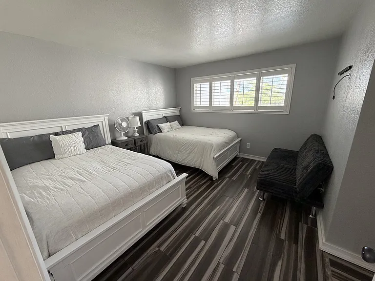 1800 E Club House Plz #83-1 — Photo 9