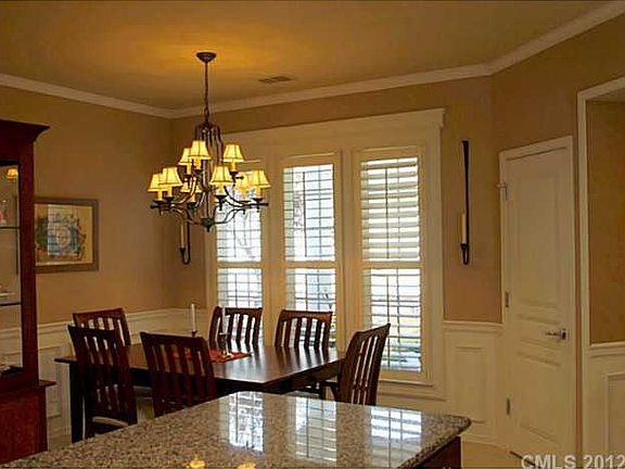 4th image of 15295 Legend Oaks Ct