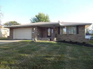 1281 Vicksburg Dr, Parma, OH 44134