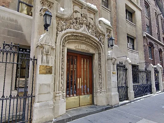 Sold by Sotheby's International Realty | media 7