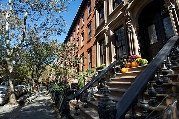 Sold by Brooklyn Bridge | media 28