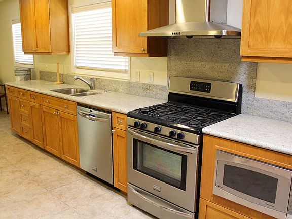3rd image of 442 S College Ave