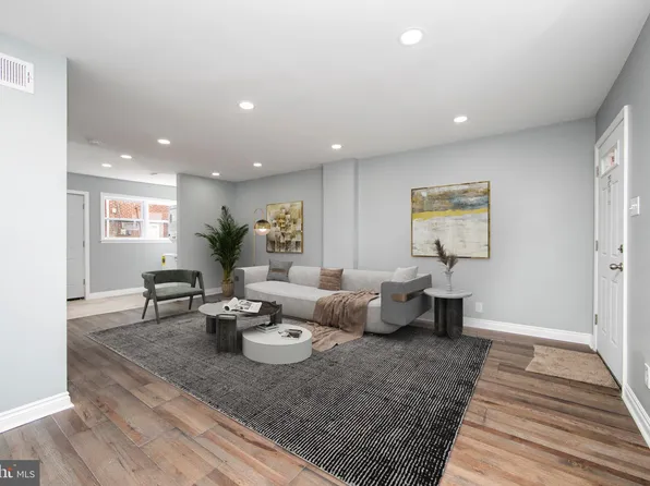 6484 Lensen St, Philadelphia, PA 19119