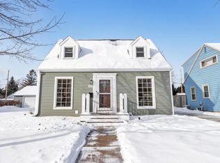 663 Chestnut St, Neenah, WI 54956