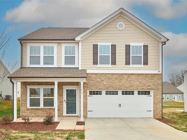 1619 Running Deer Dr, Kernersville, NC 27284