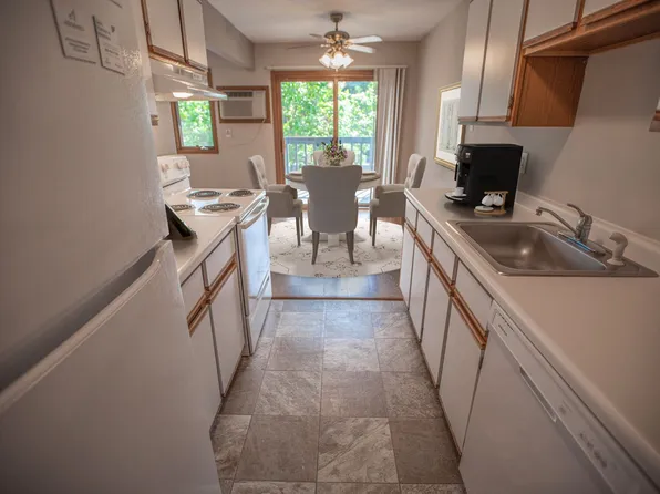 1920 Roosevelt Dr APT 50, Northfield, MN 55057