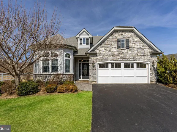 50 Murano Dr, Princeton Junction, NJ 08550