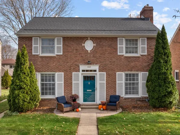 4364 North Marlborough DRIVE, Shorewood, WI 53211