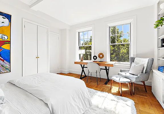 5th image of 32 Washington Sq W APT 7E