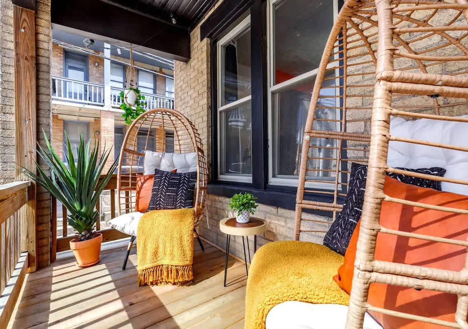 Jungle Gem by Jungle House | Walk to High Street | Private Parking | — Photo 1