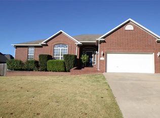 1726 S 41st St, Rogers, AR 72758