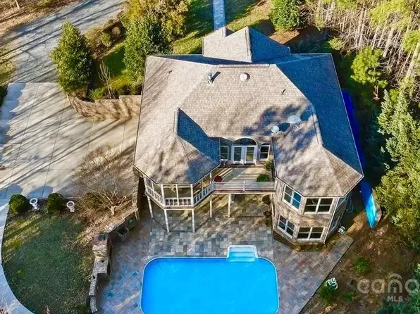 18330 McKee Rd, Charlotte, NC 28278