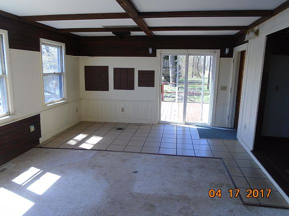 3rd image of 4761 3850th St