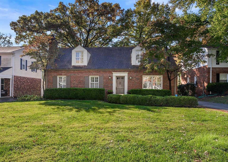 1st image of 24 Beverly Dr